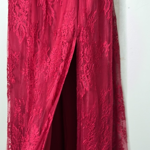 NEW Minuet burgundy sleeveless strappy prom gala formal lacey maxi long gown - Picture 4 of 11